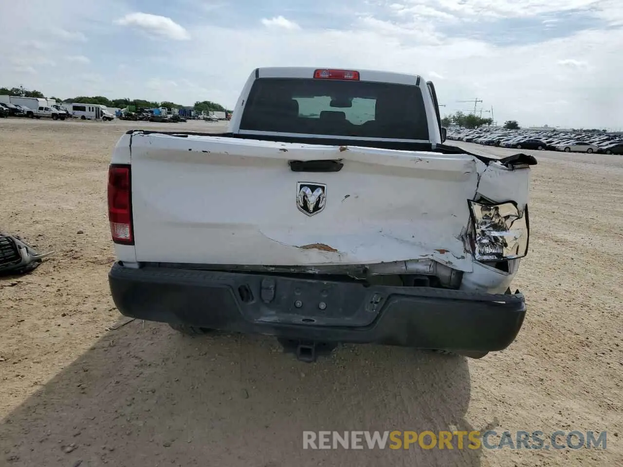 6 Photograph of a damaged car 1C6RR6FG5LS128402 RAM 1500 2020