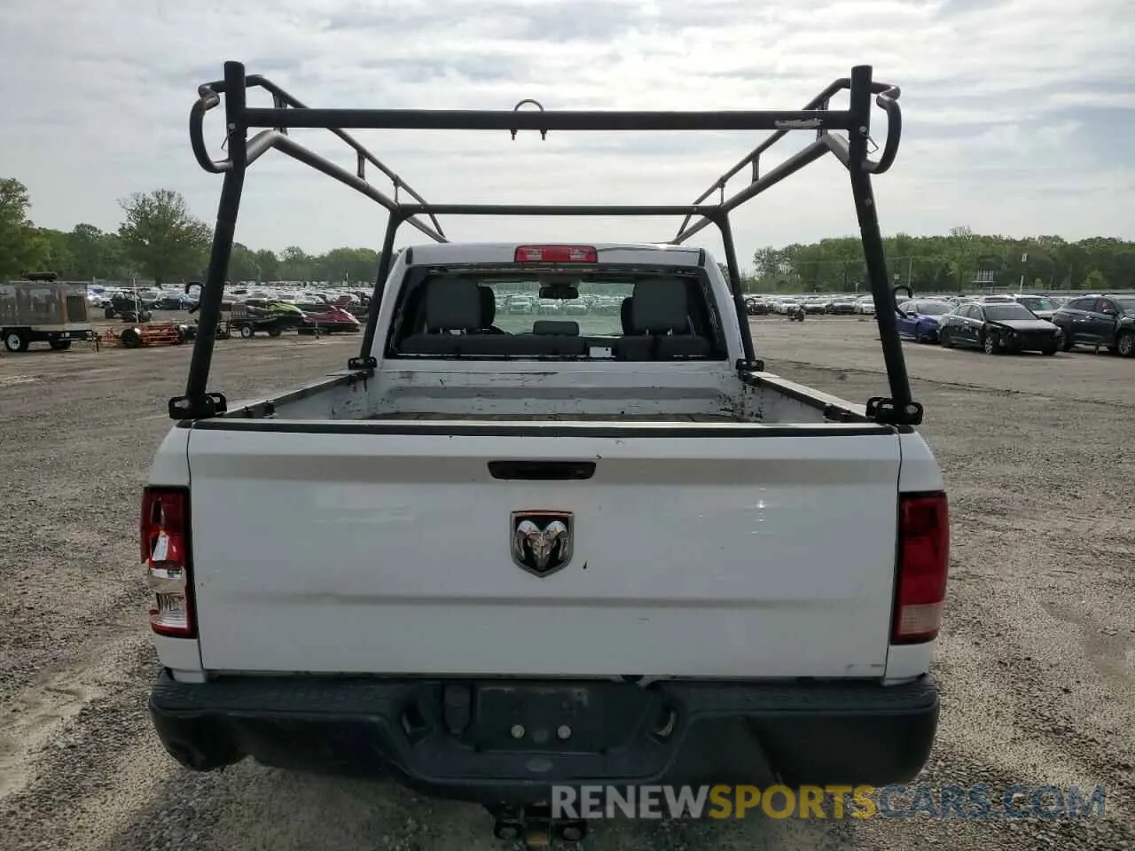 6 Photograph of a damaged car 1C6RR6FG8LS116826 RAM 1500 2020