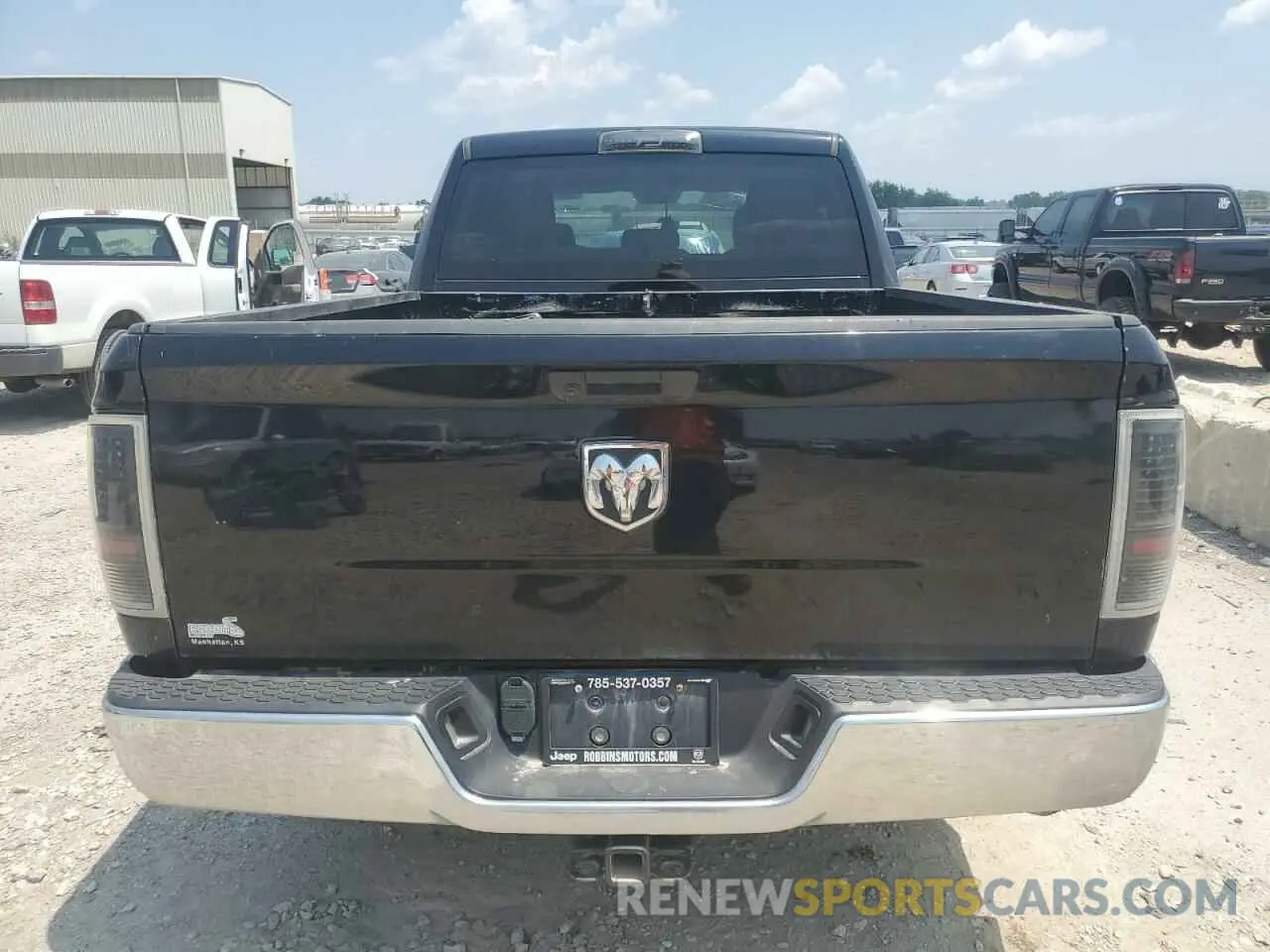 6 Photograph of a damaged car 1C6RR6FT7LS139057 RAM 1500 2020