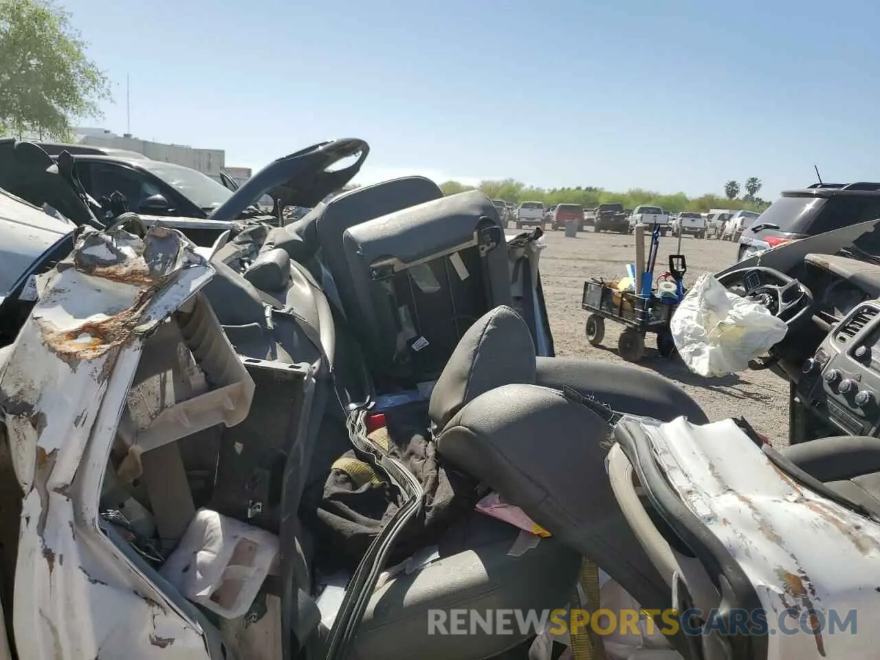 10 Photograph of a damaged car 1C6RR7FT4LS159269 RAM 1500 2020