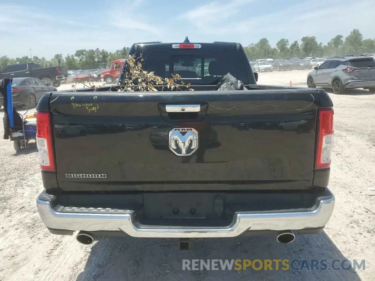 6 Photograph of a damaged car 1C6RREBT5LN353608 RAM 1500 2020