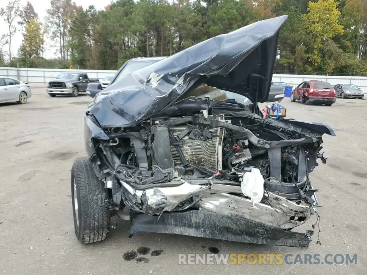 5 Photograph of a damaged car 1C6RREBT7LN300408 RAM 1500 2020