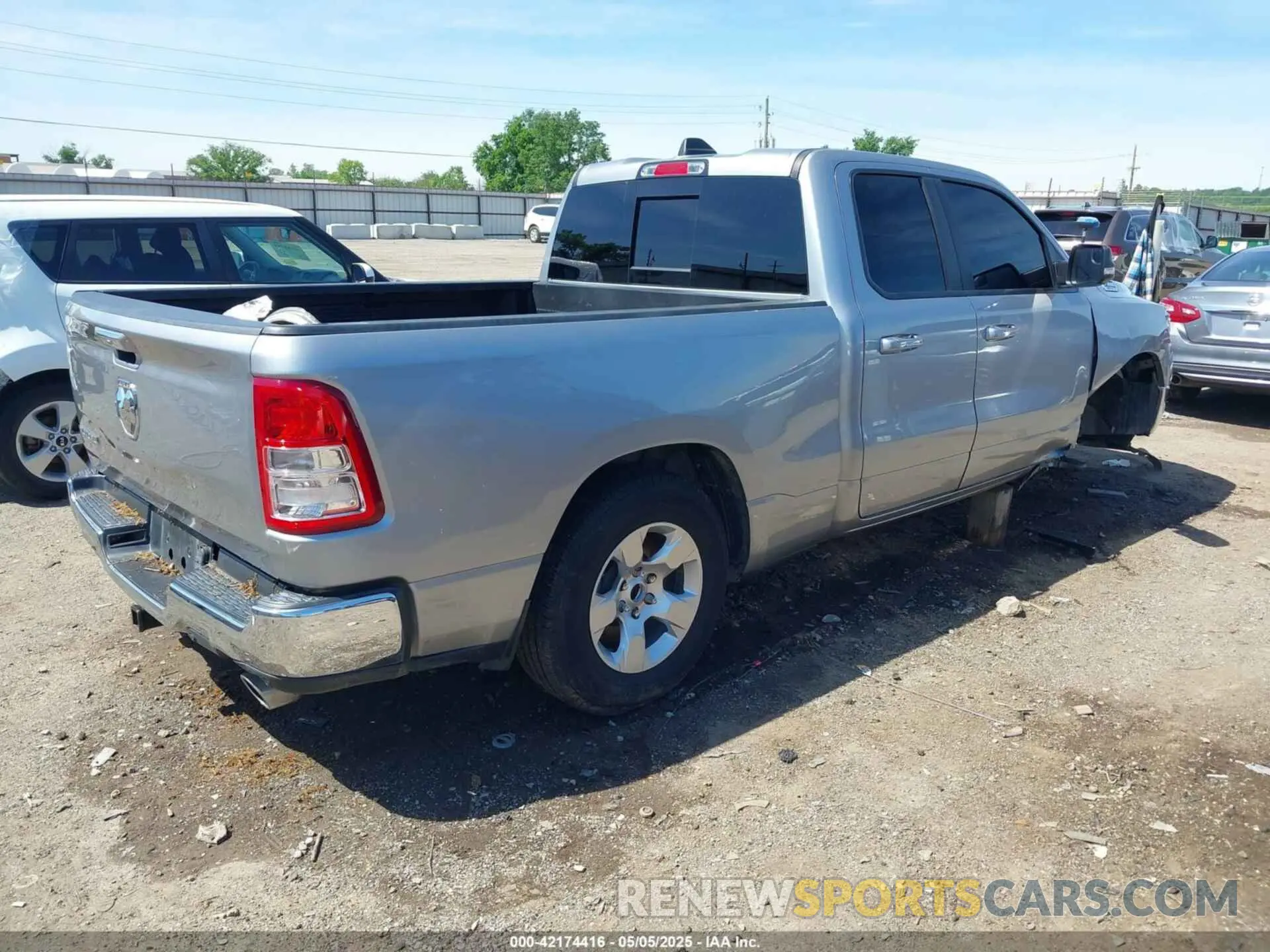 4 Photograph of a damaged car 1C6RREBT8LN294862 RAM 1500 2020