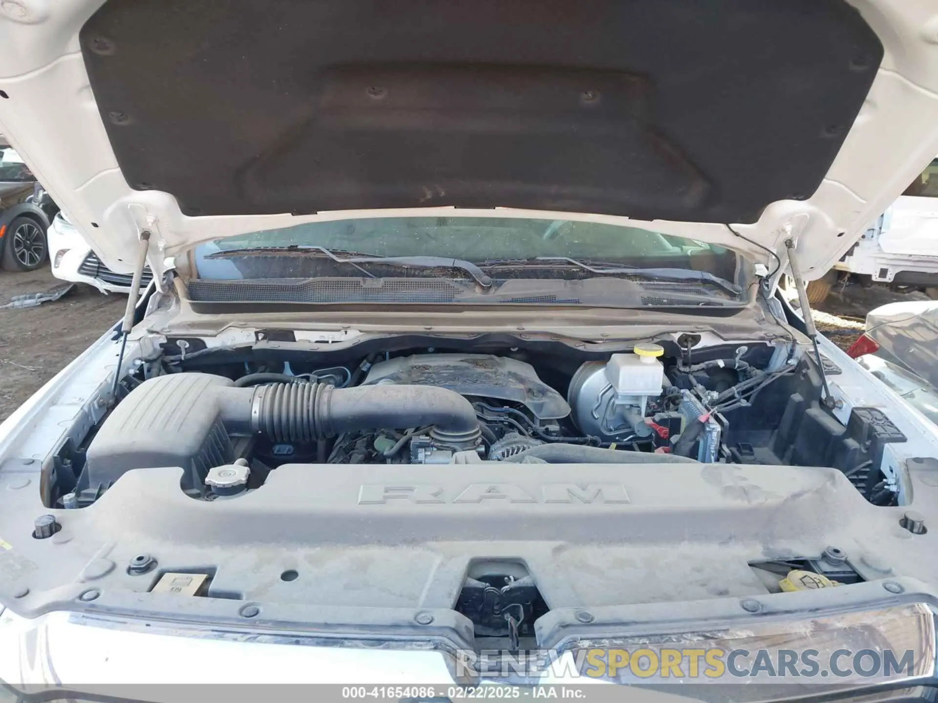 10 Photograph of a damaged car 1C6RREBT9LN210581 RAM 1500 2020