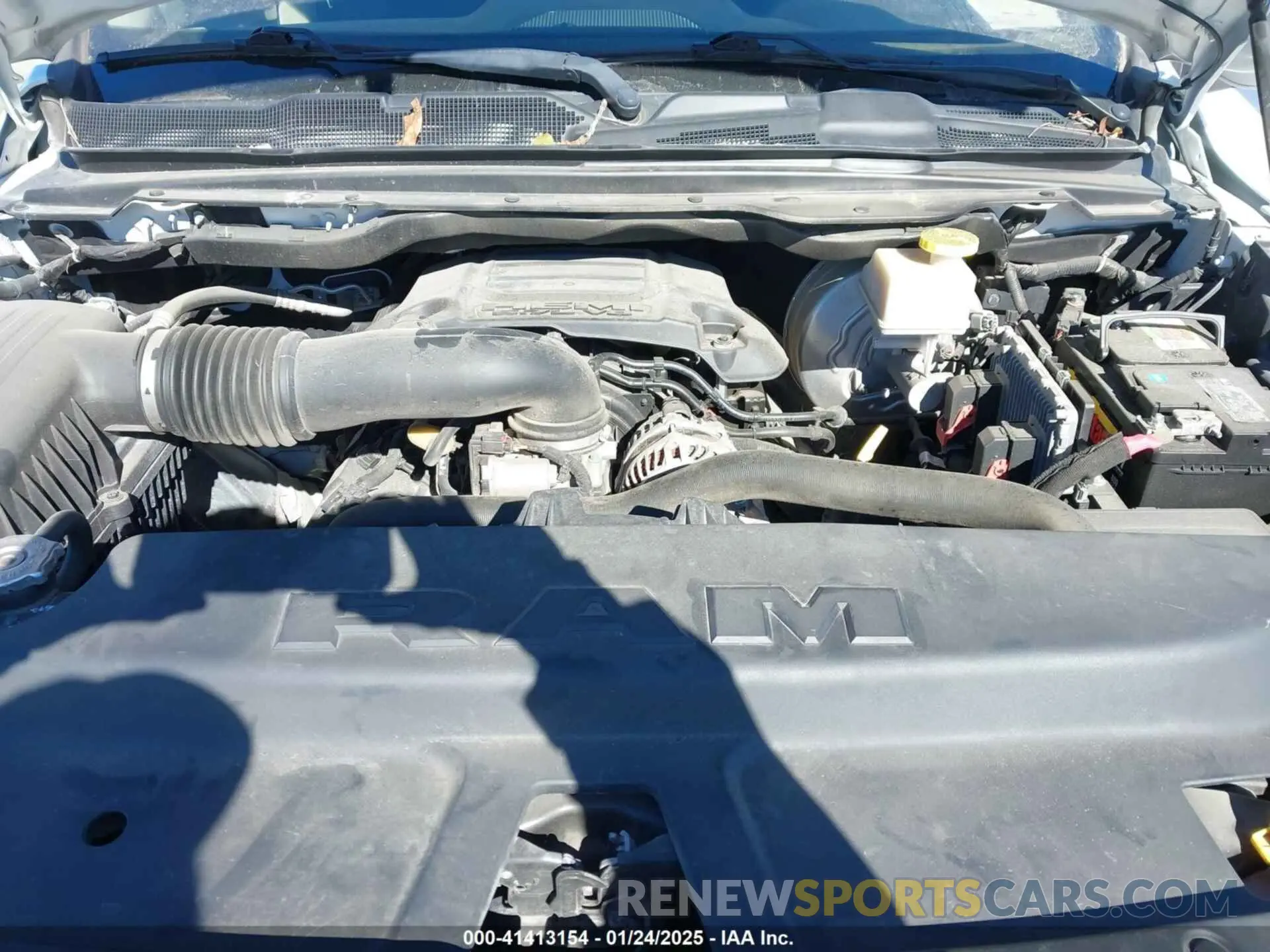 10 Photograph of a damaged car 1C6RREBTXLN138726 RAM 1500 2020
