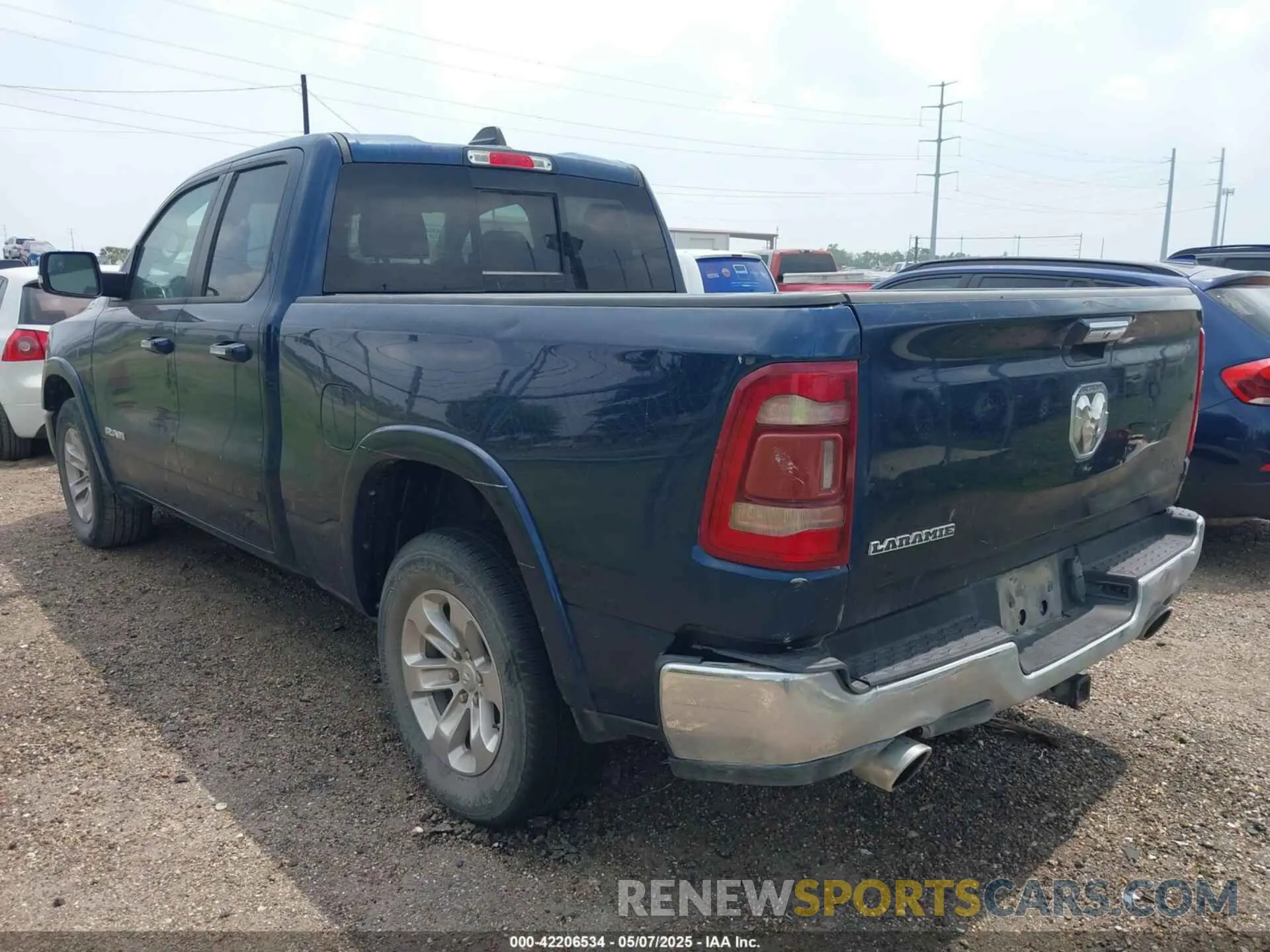 3 Photograph of a damaged car 1C6RREDT0LN262095 RAM 1500 2020