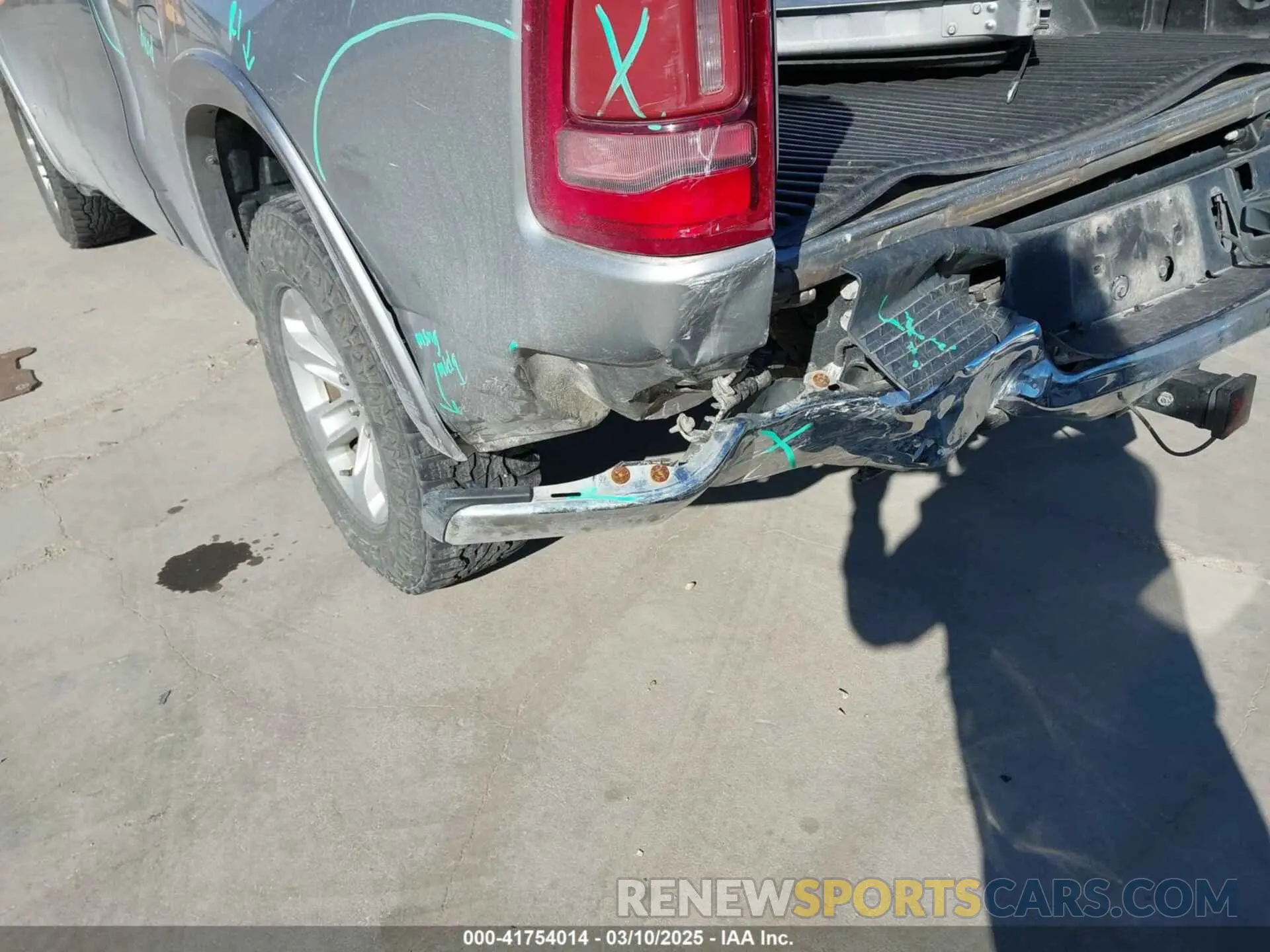 6 Photograph of a damaged car 1C6RREDT7LN121377 RAM 1500 2020