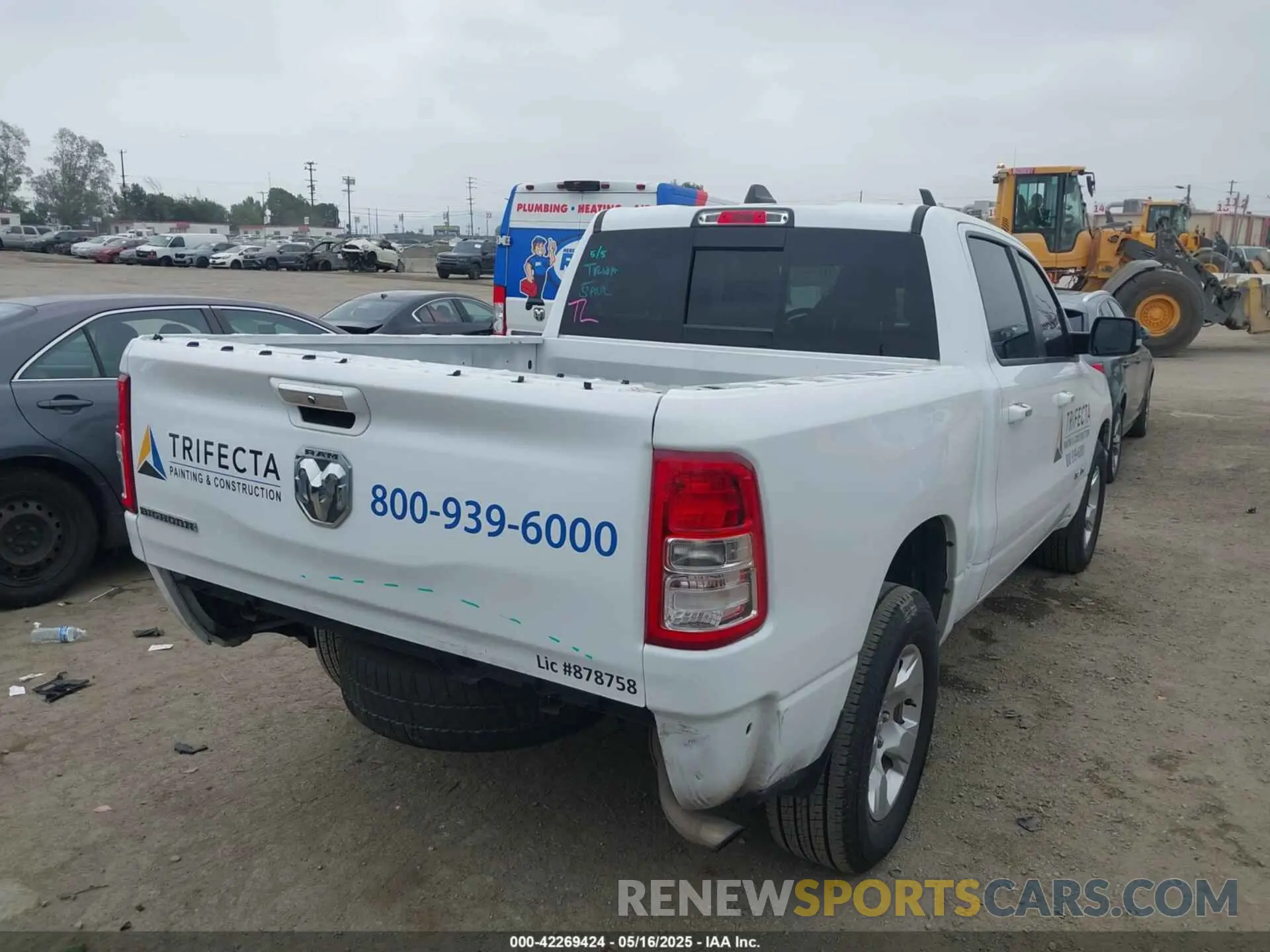 4 Photograph of a damaged car 1C6RREFG3LN129718 RAM 1500 2020