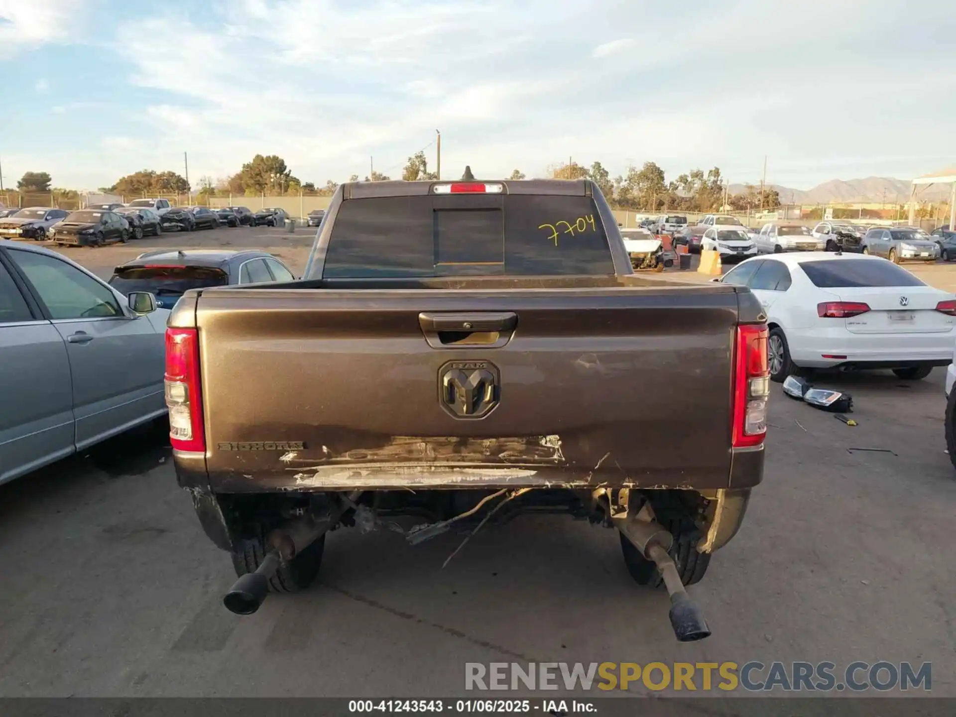 17 Photograph of a damaged car 1C6RREFM6LN179857 RAM 1500 2020