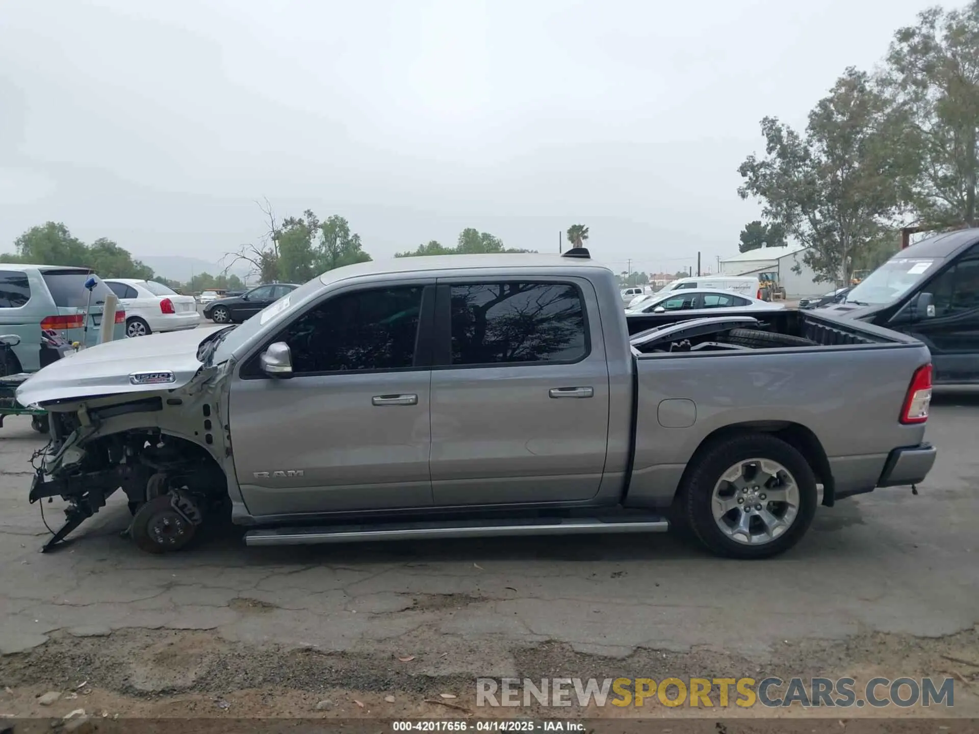 15 Photograph of a damaged car 1C6RREFM6LN398253 RAM 1500 2020