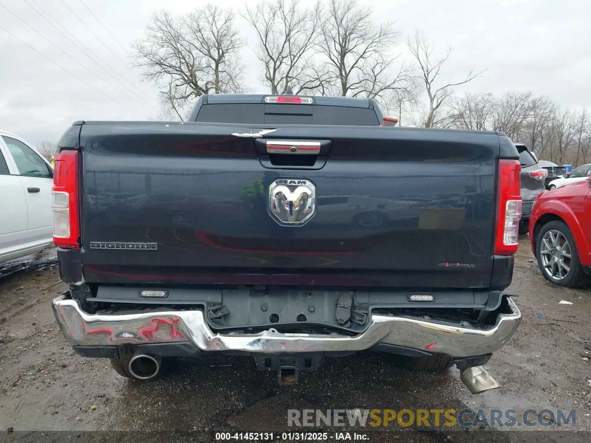 16 Photograph of a damaged car 1C6RREFT1LN344785 RAM 1500 2020