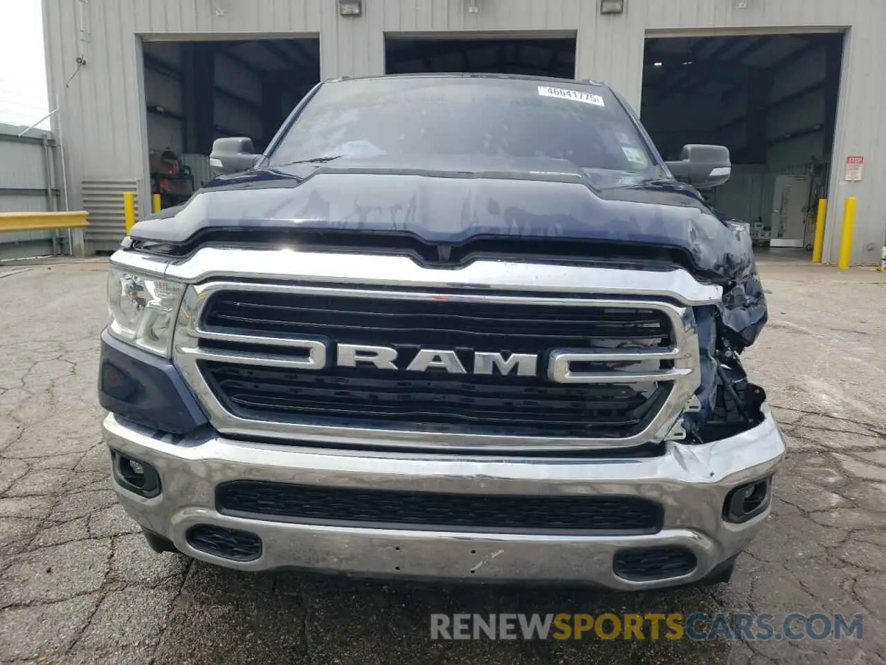 5 Photograph of a damaged car 1C6RREFT1LN344933 RAM 1500 2020