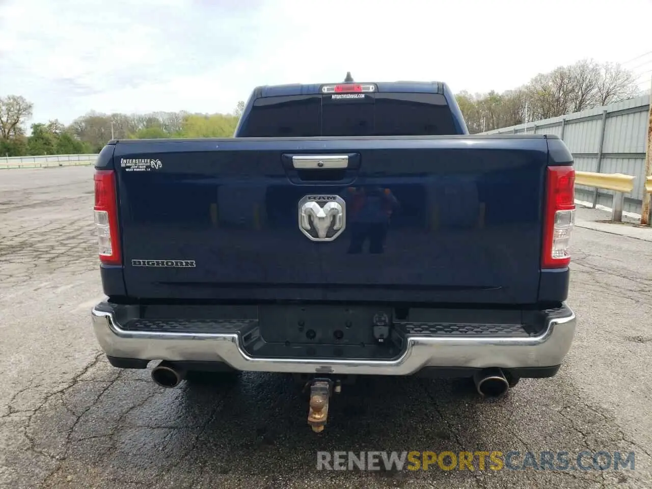 6 Photograph of a damaged car 1C6RREFT1LN344933 RAM 1500 2020