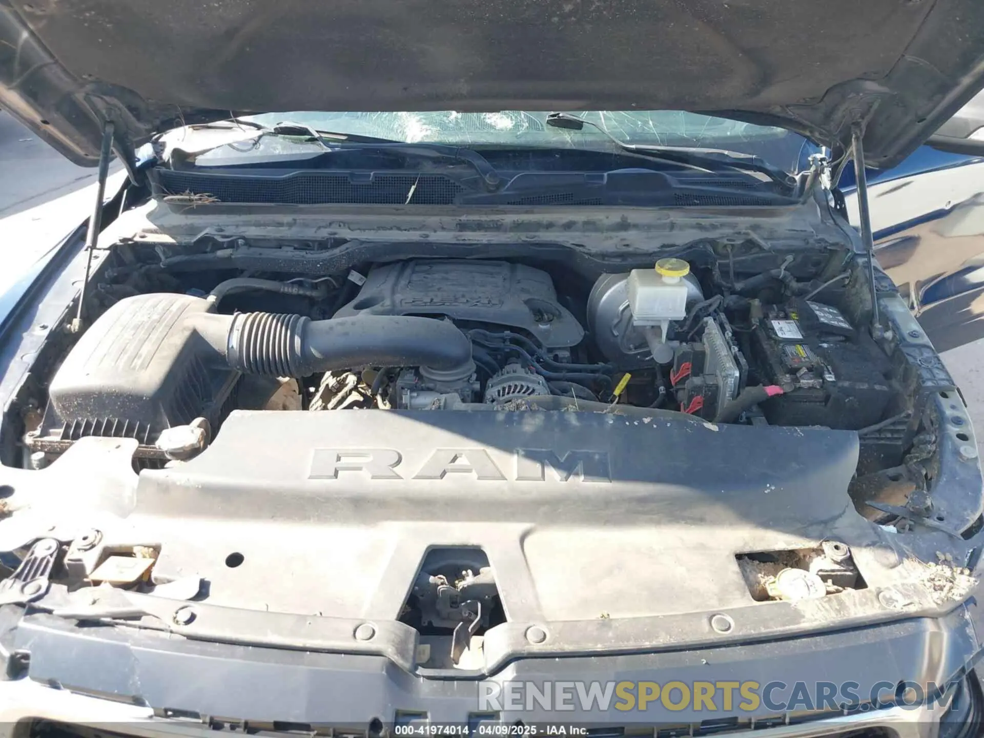 10 Photograph of a damaged car 1C6RREFT2LN357478 RAM 1500 2020