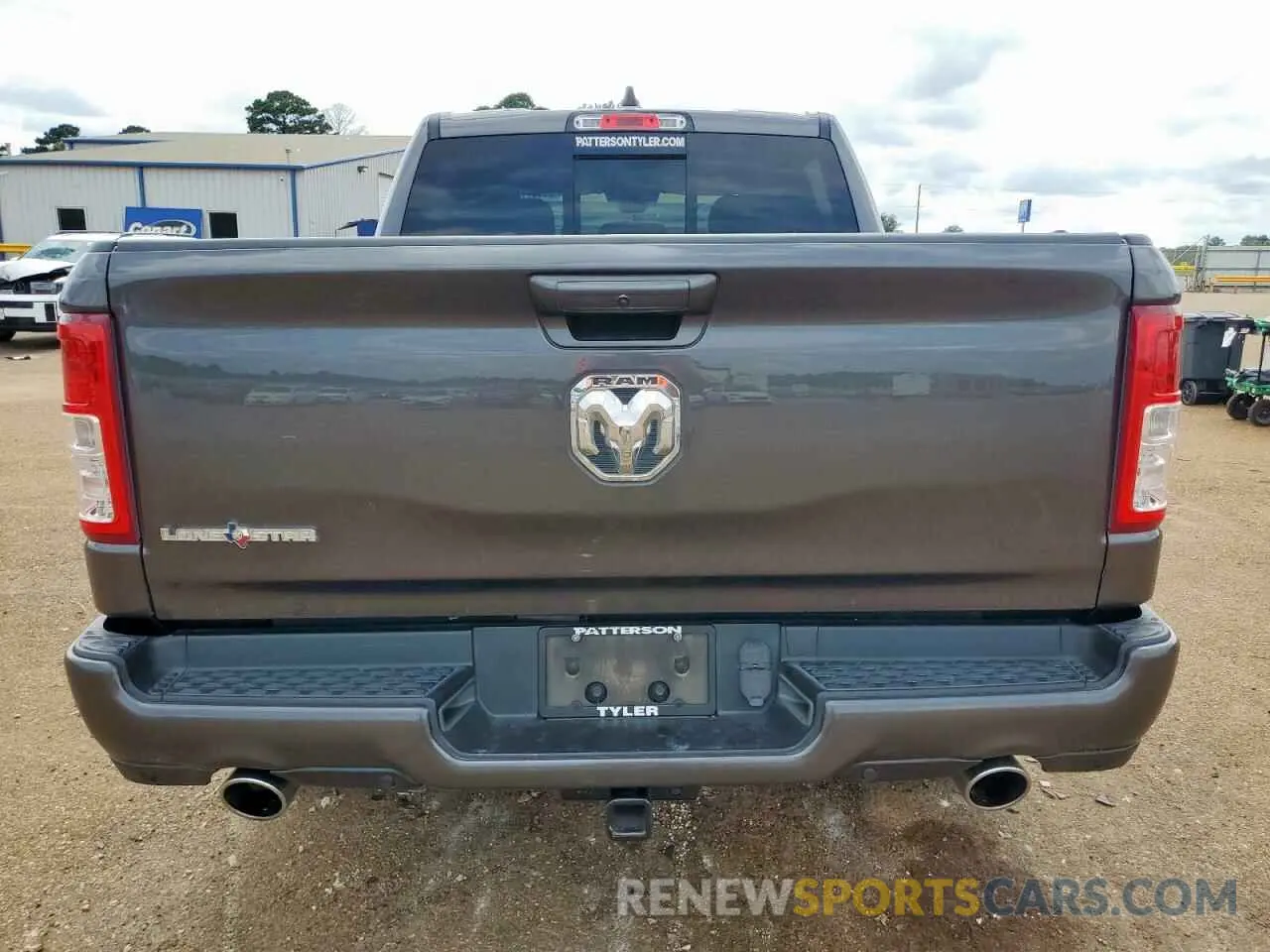 6 Photograph of a damaged car 1C6RREFT3LN232747 RAM 1500 2020