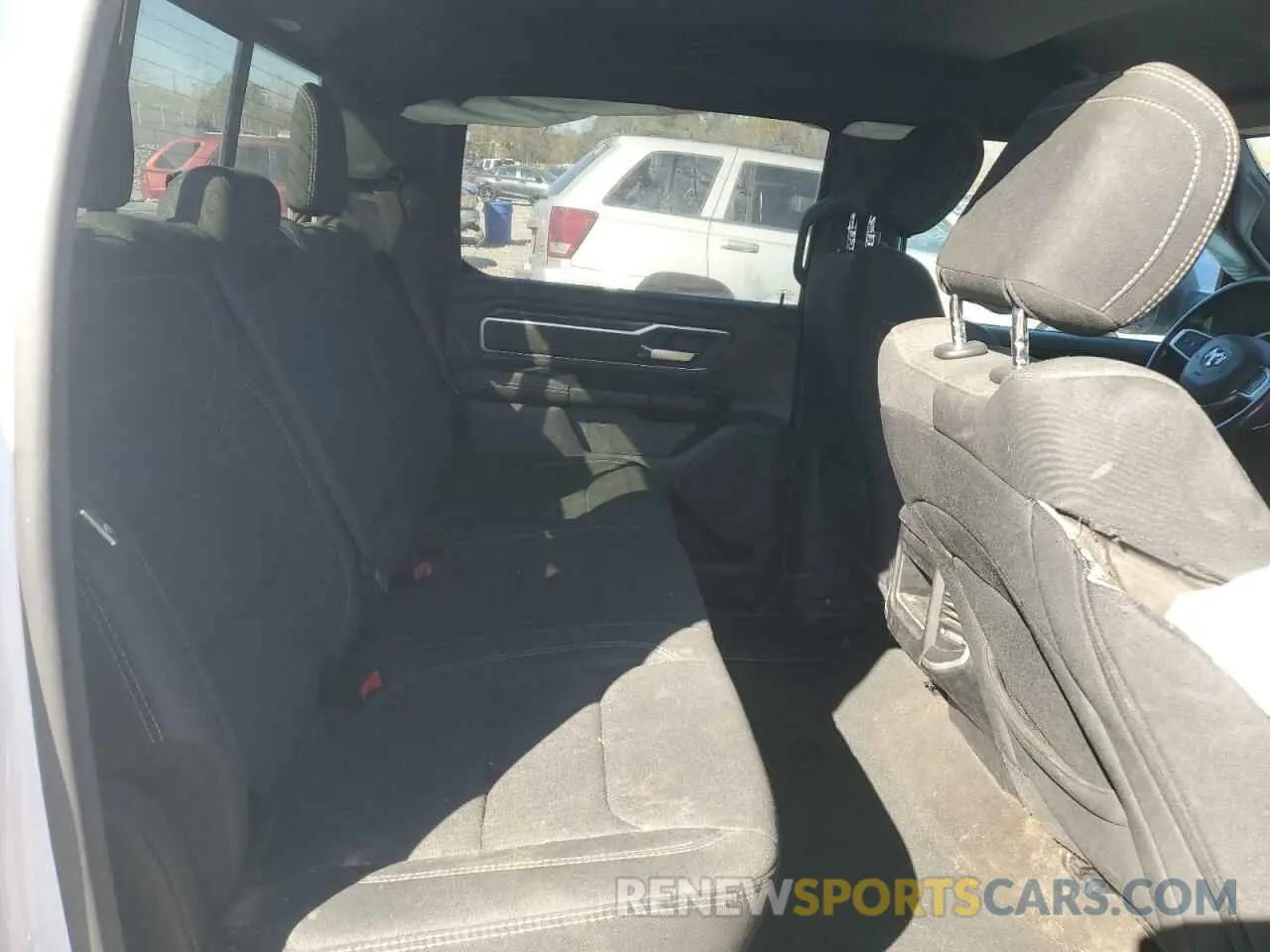 10 Photograph of a damaged car 1C6RREFT3LN276568 RAM 1500 2020
