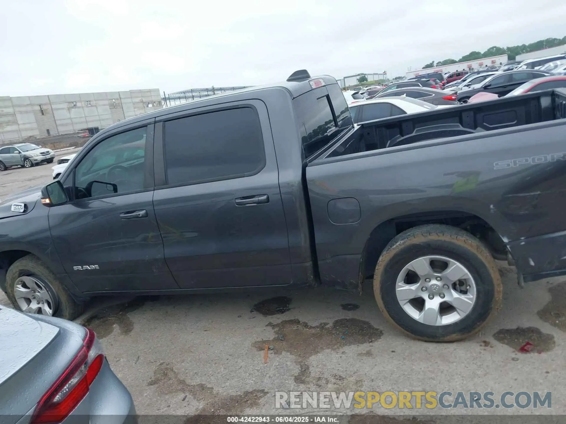 14 Photograph of a damaged car 1C6RREFT3LN320987 RAM 1500 2020