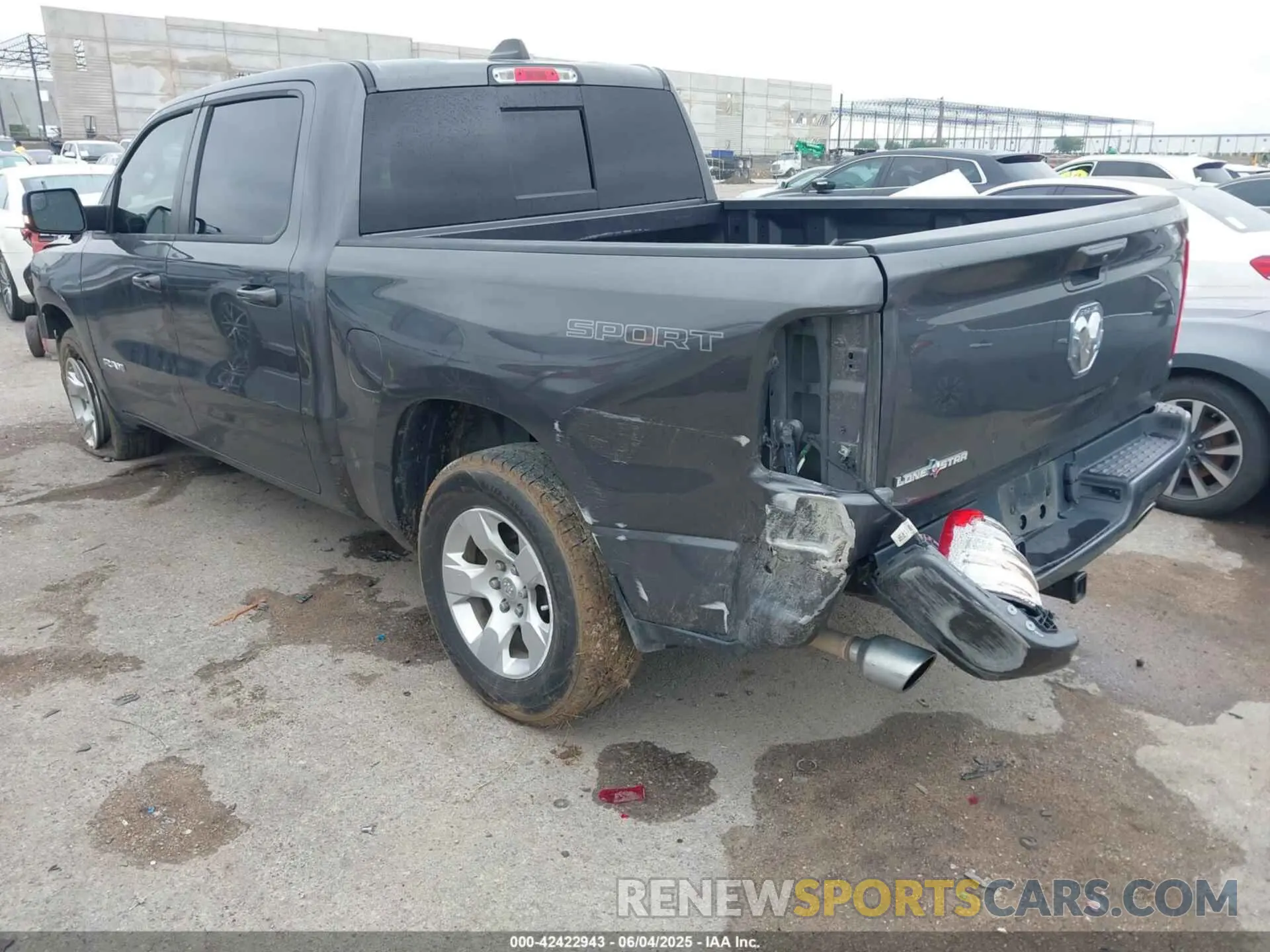 3 Photograph of a damaged car 1C6RREFT3LN320987 RAM 1500 2020