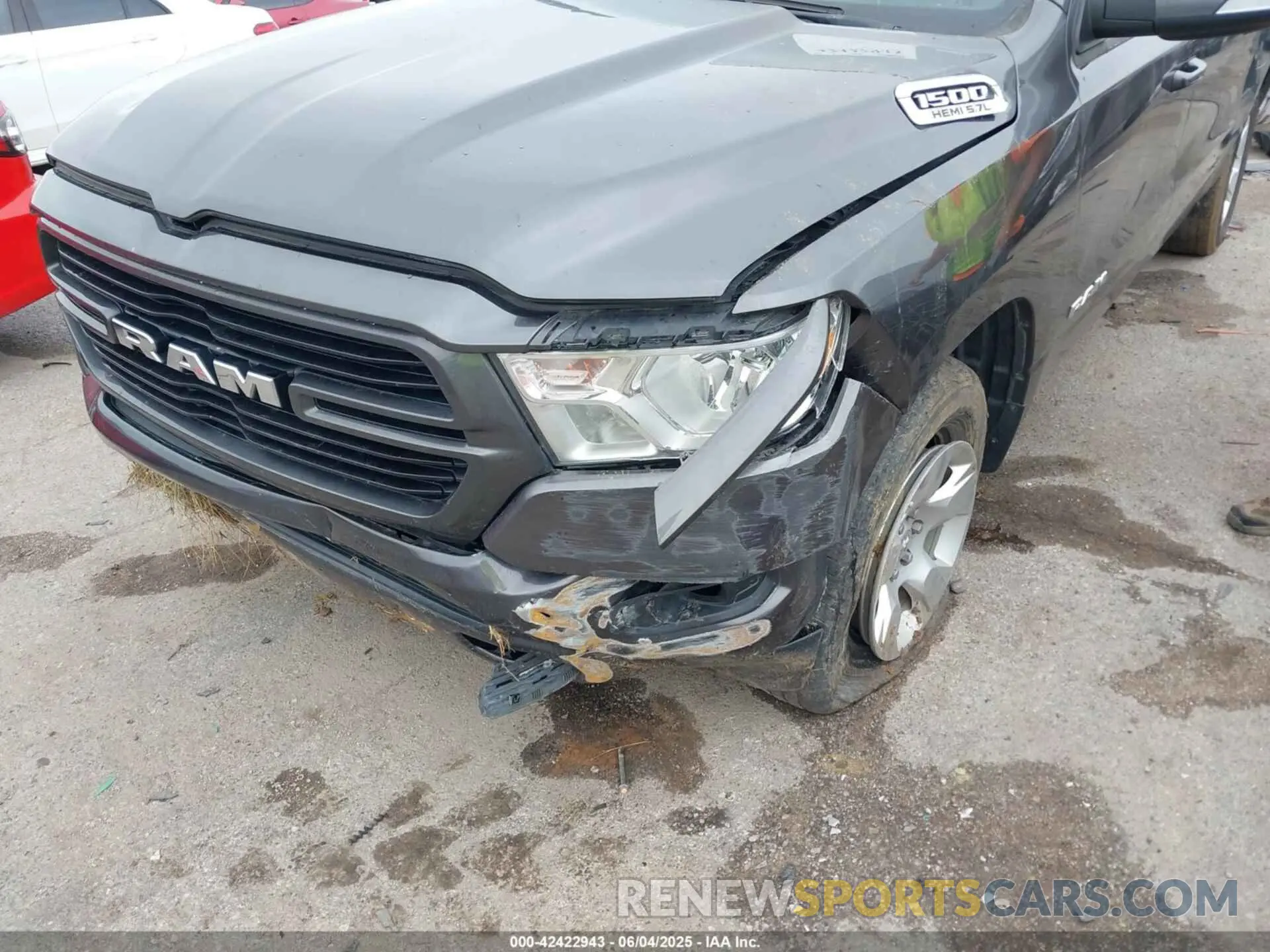 6 Photograph of a damaged car 1C6RREFT3LN320987 RAM 1500 2020