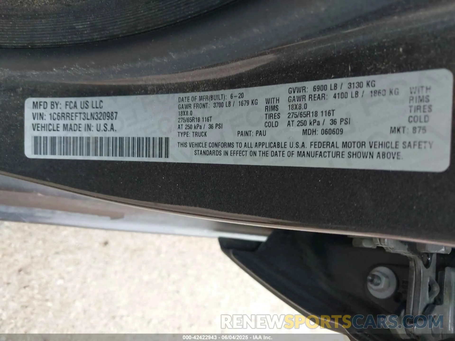 9 Photograph of a damaged car 1C6RREFT3LN320987 RAM 1500 2020