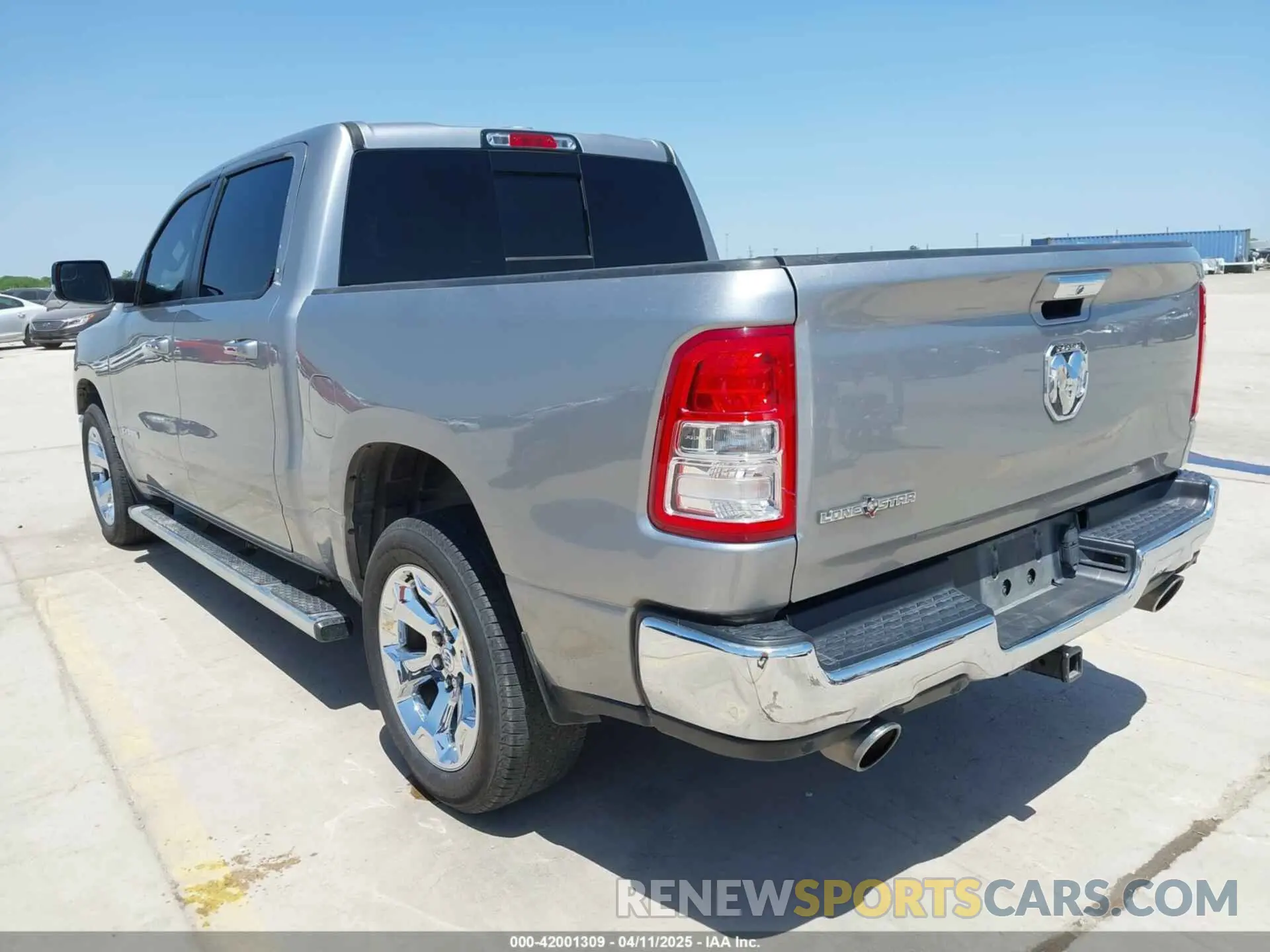 3 Photograph of a damaged car 1C6RREFT3LN321573 RAM 1500 2020