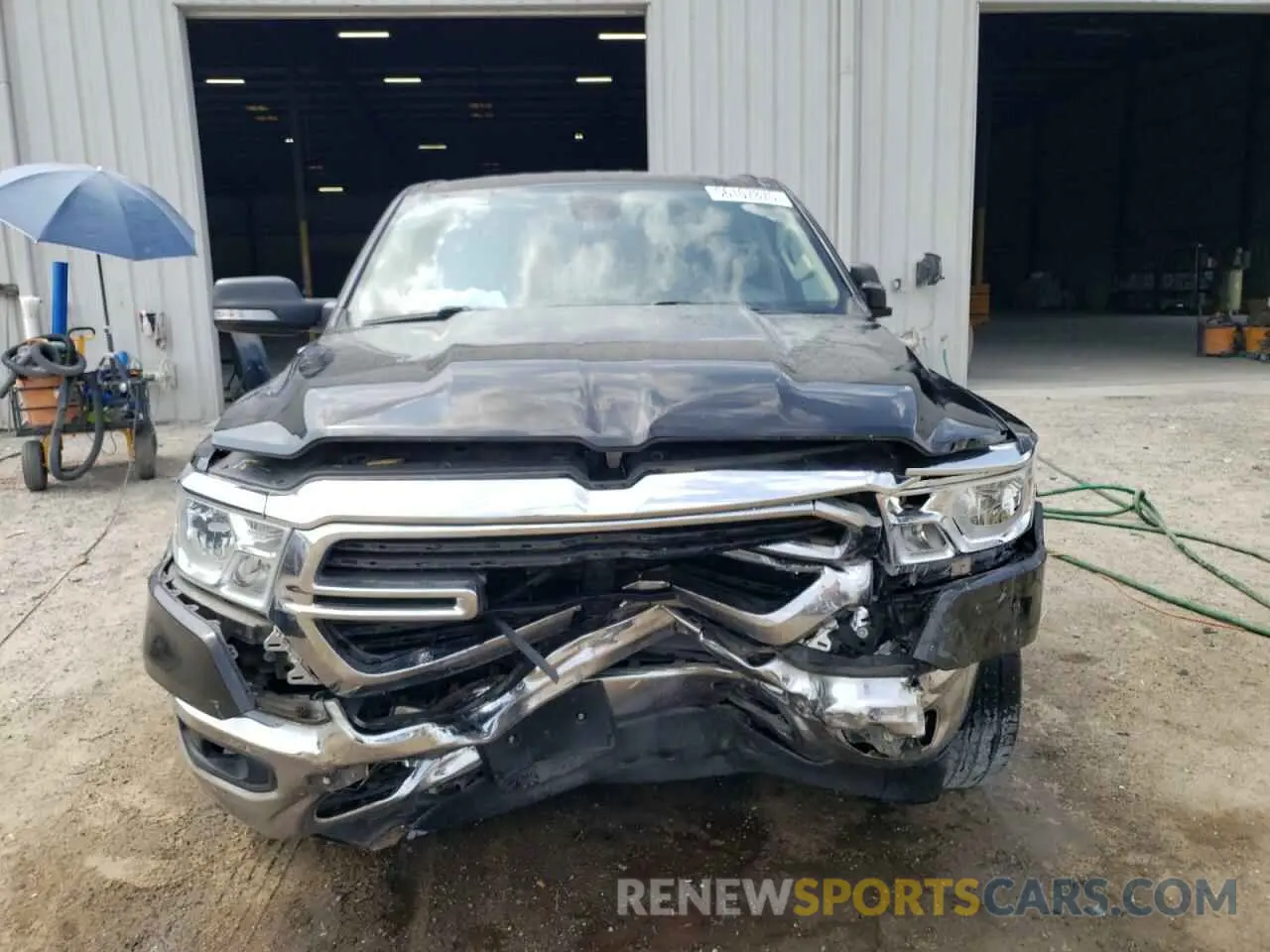 5 Photograph of a damaged car 1C6RREFT3LN353987 RAM 1500 2020