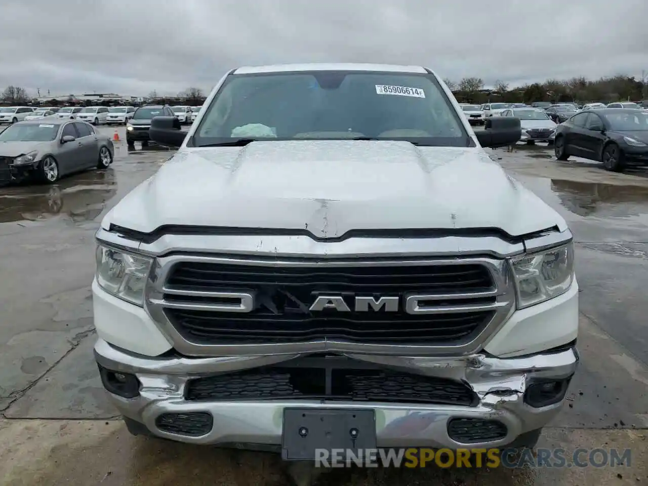 5 Photograph of a damaged car 1C6RREFT3LN390330 RAM 1500 2020