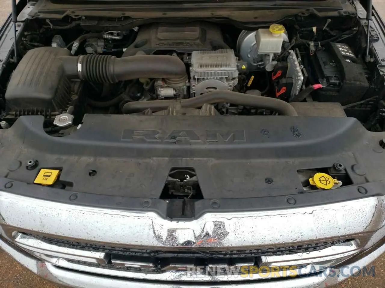 11 Photograph of a damaged car 1C6RREFT3LN401746 RAM 1500 2020