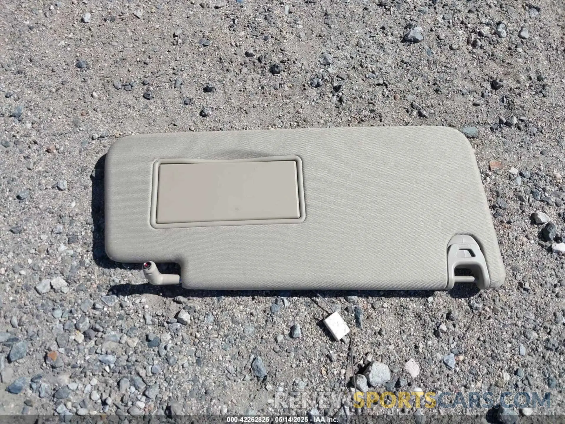 11 Photograph of a damaged car 1C6RREFT4LN105571 RAM 1500 2020