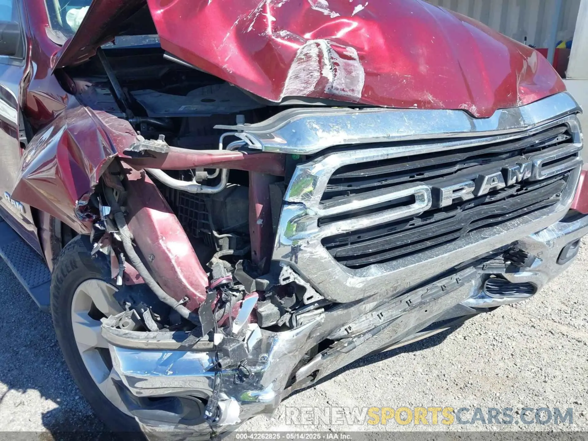 6 Photograph of a damaged car 1C6RREFT4LN105571 RAM 1500 2020