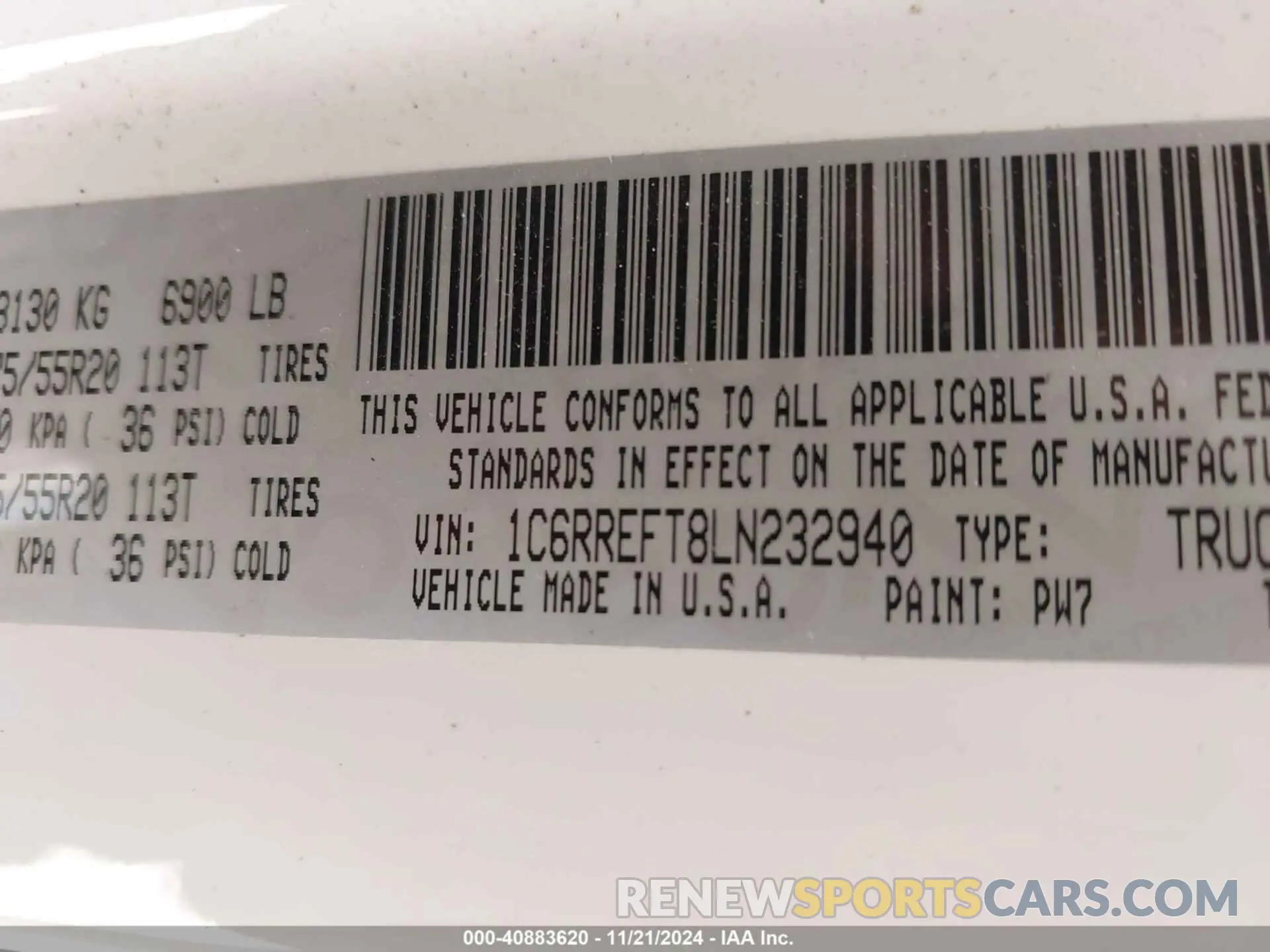 9 Photograph of a damaged car 1C6RREFT8LN232940 RAM 1500 2020