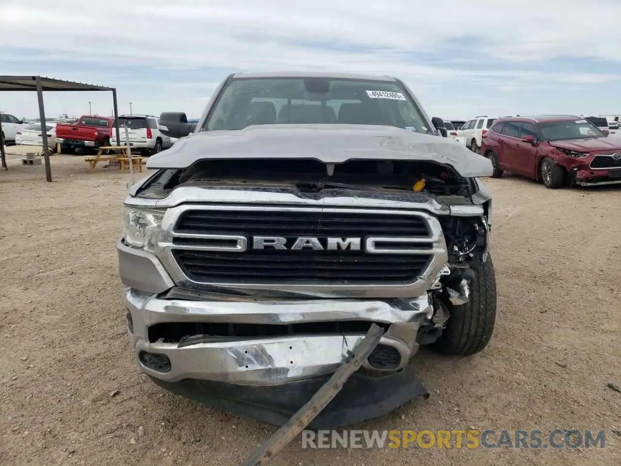 5 Photograph of a damaged car 1C6RREFTXLN180226 RAM 1500 2020