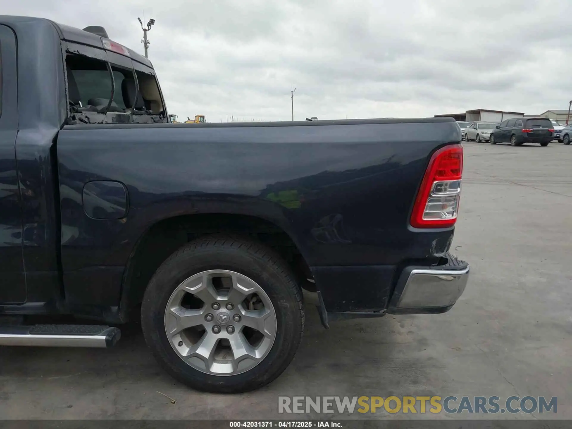 18 Photograph of a damaged car 1C6RREFTXLN321456 RAM 1500 2020