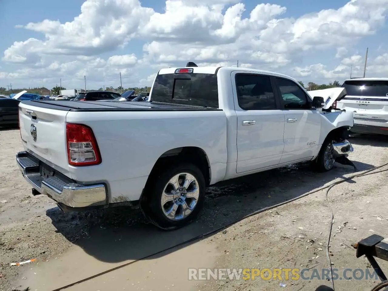 3 Photograph of a damaged car 1C6RREFTXLN372455 RAM 1500 2020