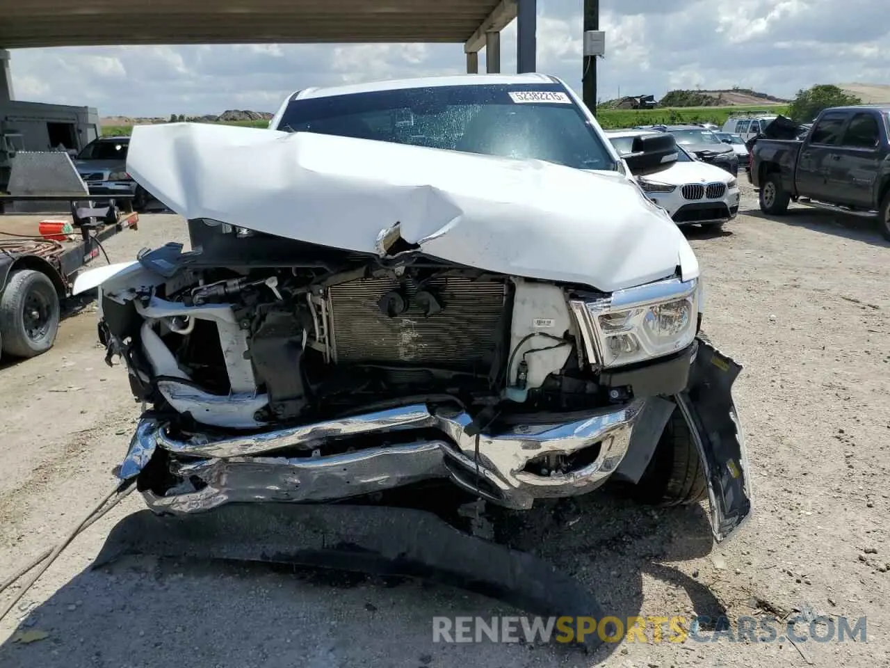 5 Photograph of a damaged car 1C6RREFTXLN372455 RAM 1500 2020