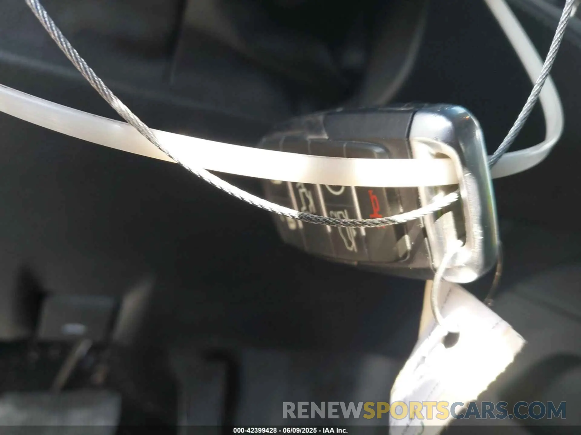 11 Photograph of a damaged car 1C6RREHT3LN319285 RAM 1500 2020