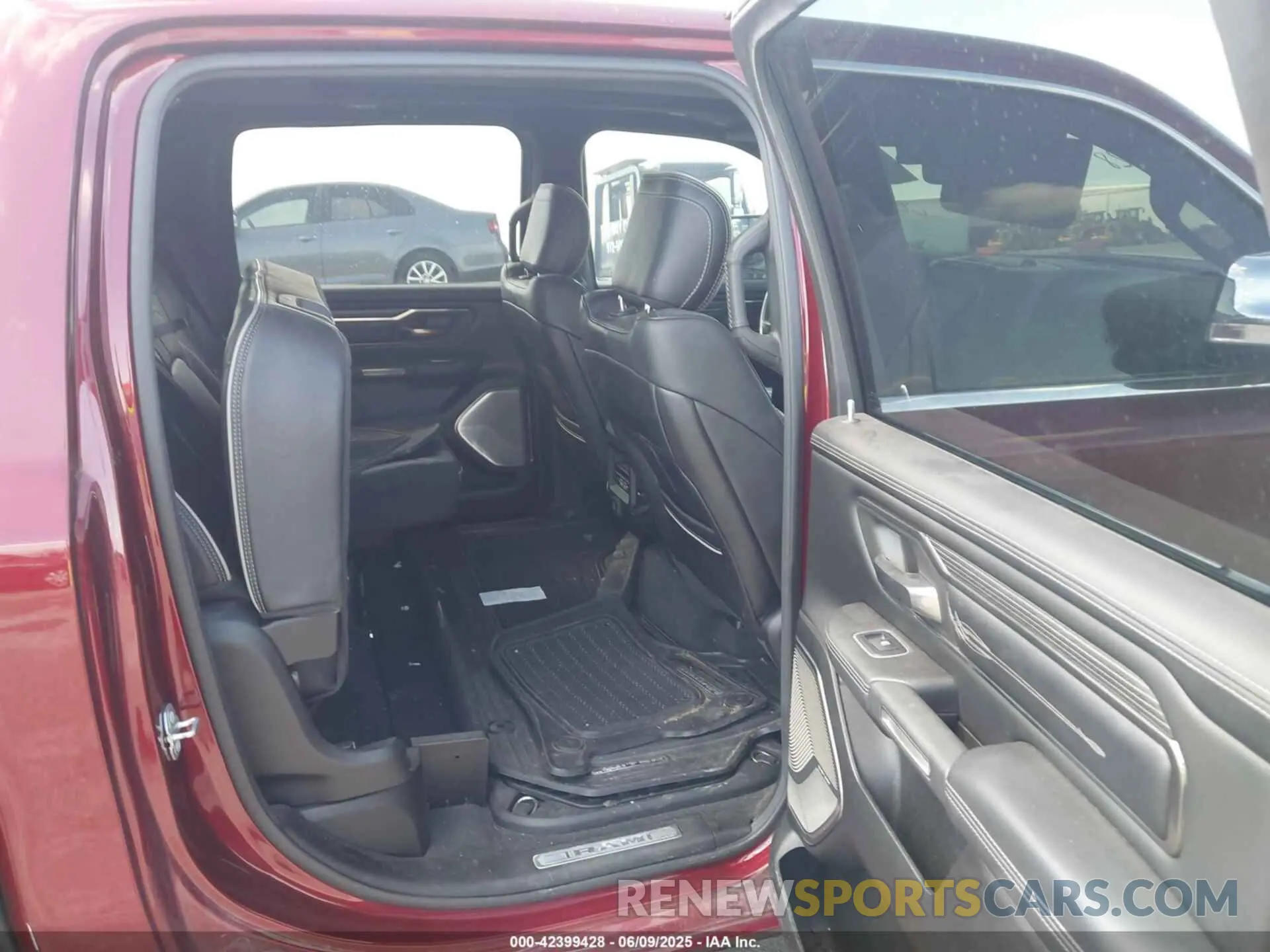 8 Photograph of a damaged car 1C6RREHT3LN319285 RAM 1500 2020