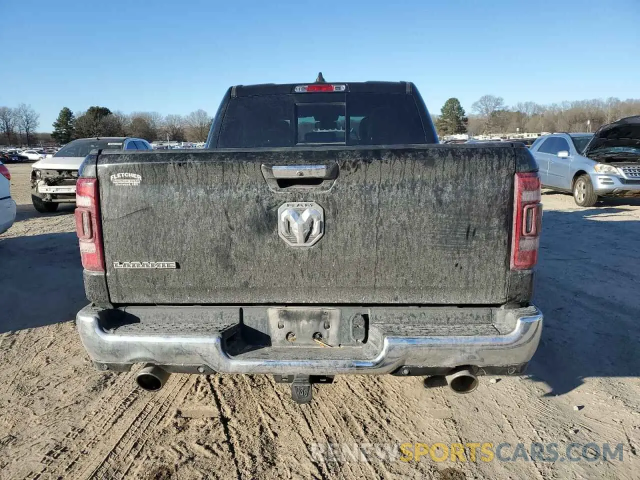 6 Photograph of a damaged car 1C6RREJT5LN129661 RAM 1500 2020