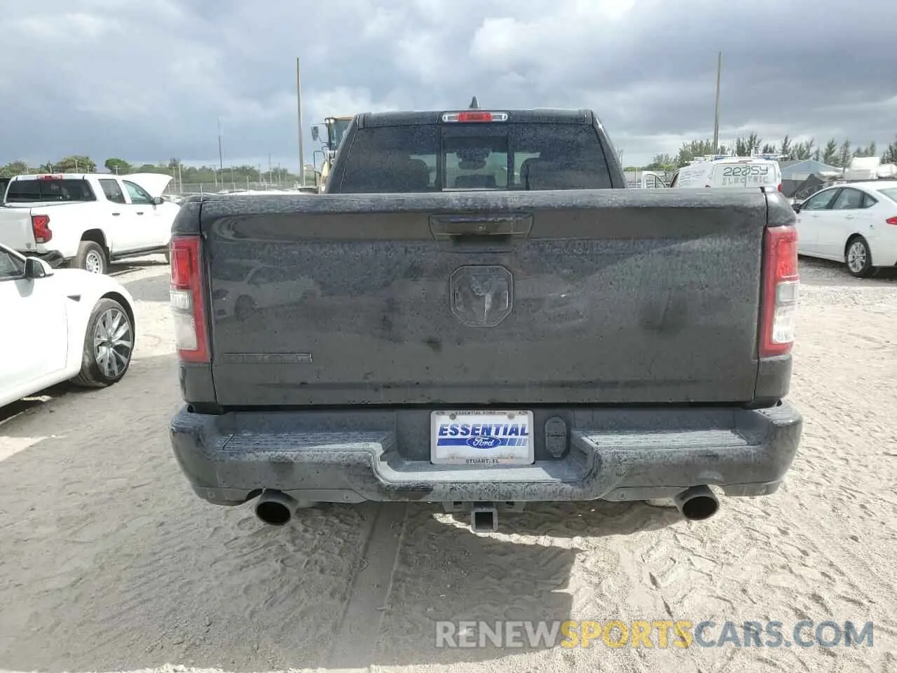 6 Photograph of a damaged car 1C6RREMT4LN357307 RAM 1500 2020