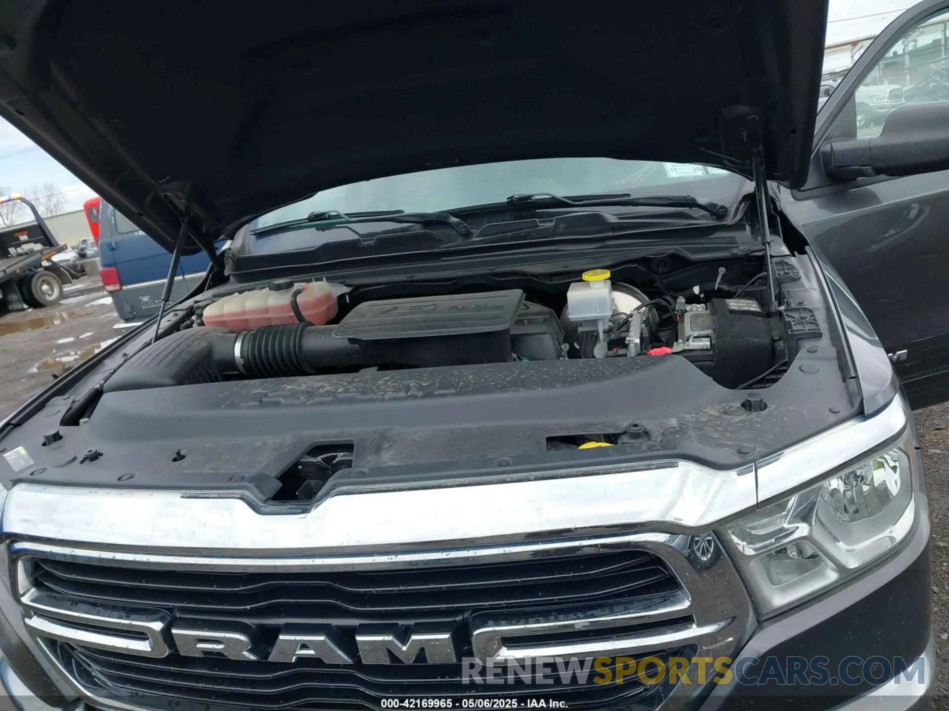 10 Photograph of a damaged car 1C6RRFBG2LN385201 RAM 1500 2020