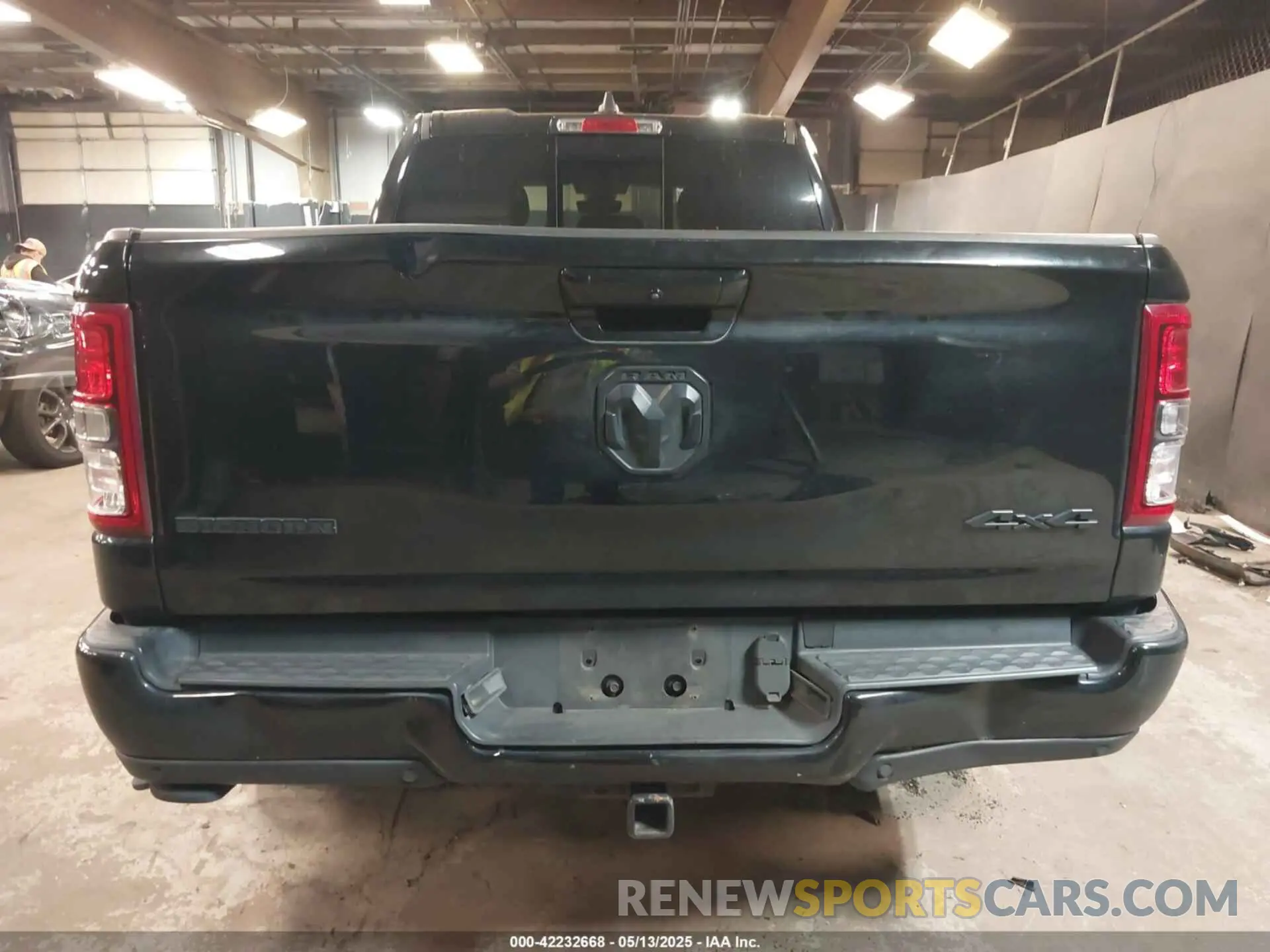 17 Photograph of a damaged car 1C6RRFBG4LN309253 RAM 1500 2020