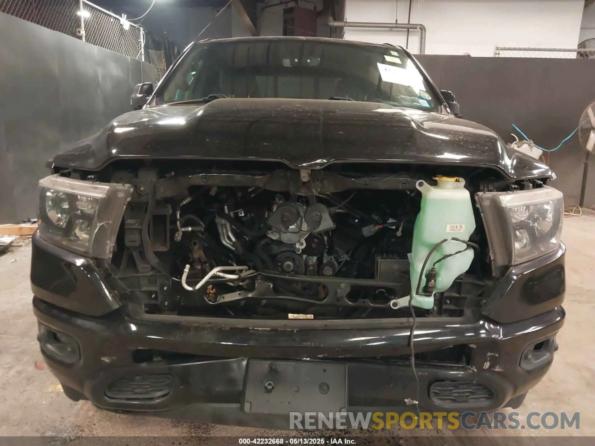6 Photograph of a damaged car 1C6RRFBG4LN309253 RAM 1500 2020