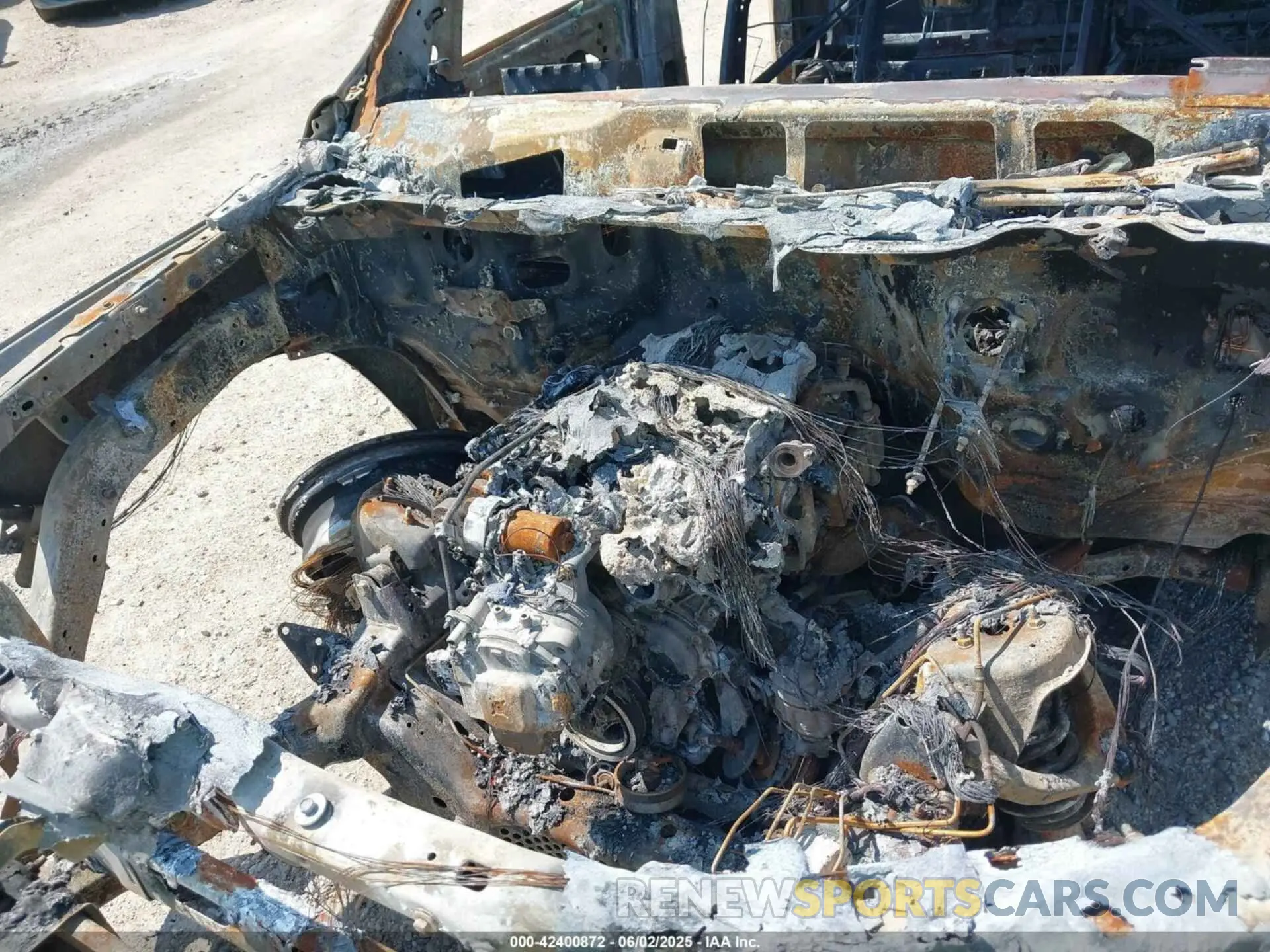 10 Photograph of a damaged car 1C6RRFFG0LN120660 RAM 1500 2020