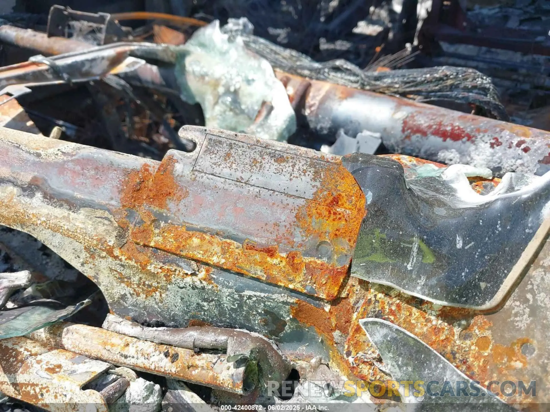 9 Photograph of a damaged car 1C6RRFFG0LN120660 RAM 1500 2020