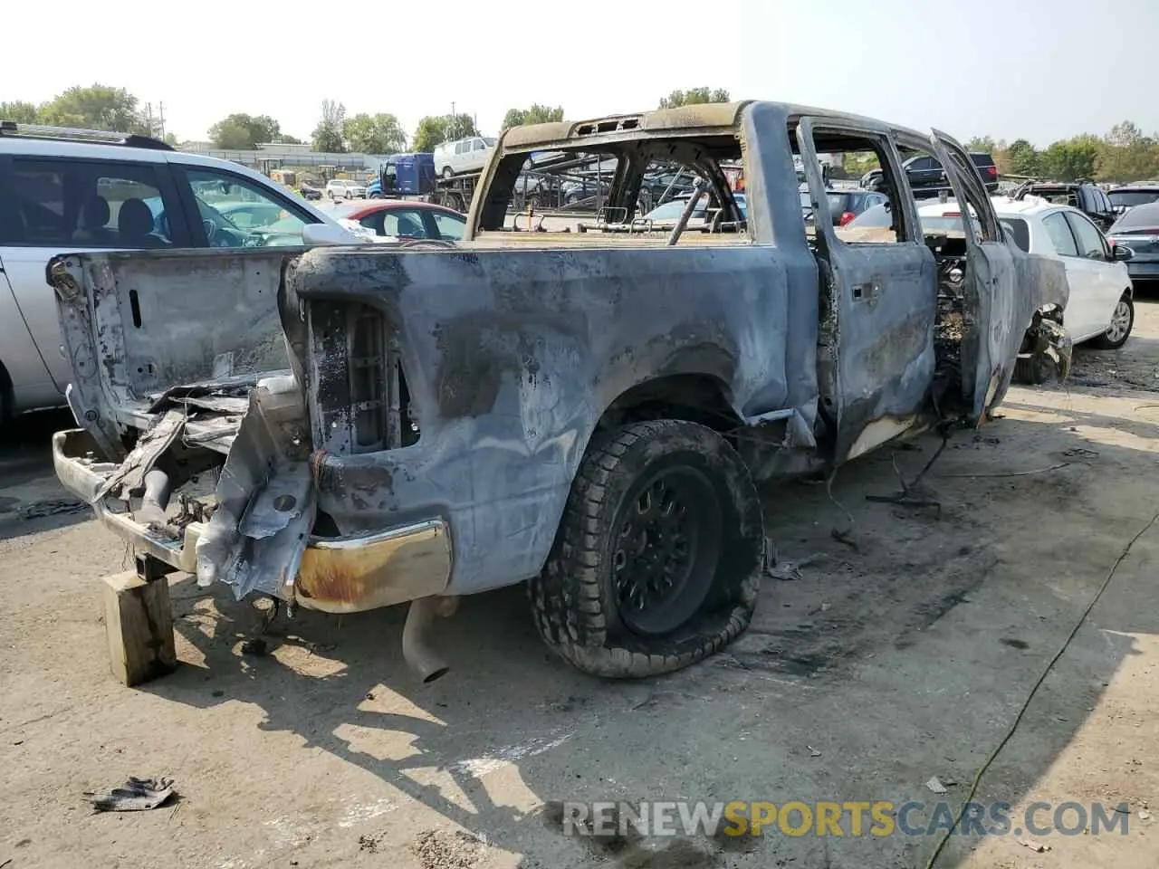 3 Photograph of a damaged car 1C6RRFFG0LN343507 RAM 1500 2020