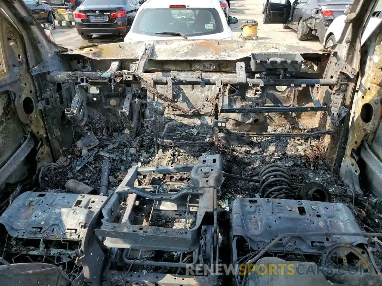 8 Photograph of a damaged car 1C6RRFFG0LN343507 RAM 1500 2020
