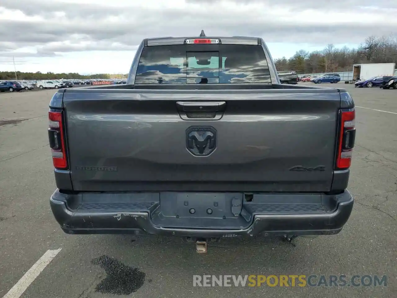 6 Photograph of a damaged car 1C6RRFFG1LN288582 RAM 1500 2020