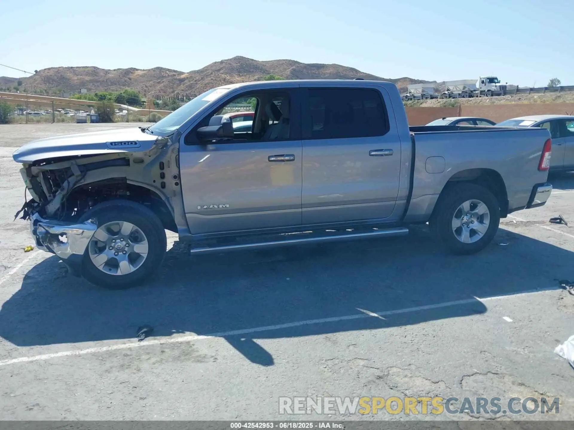 15 Photograph of a damaged car 1C6RRFFG4LN371472 RAM 1500 2020