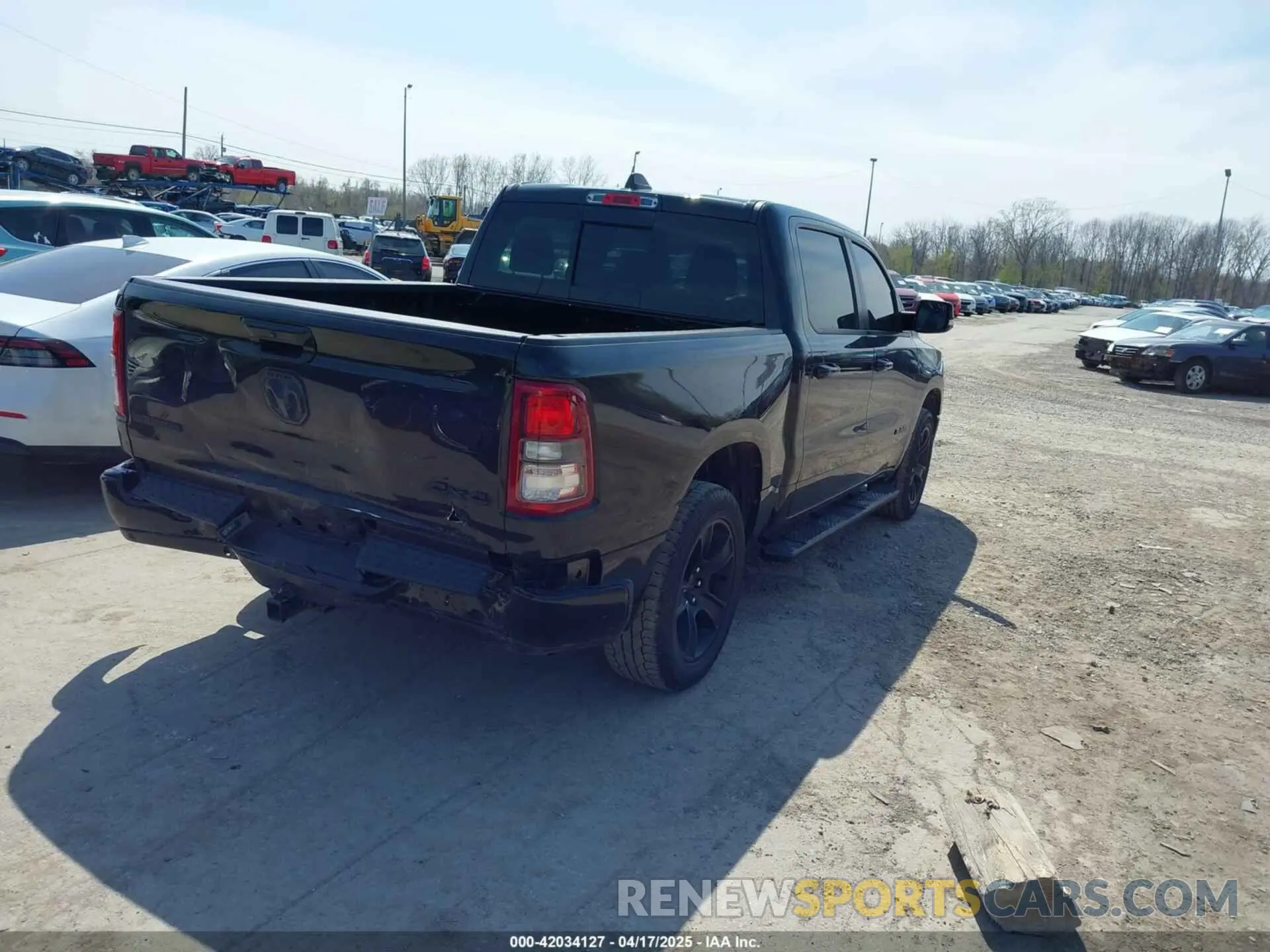 4 Photograph of a damaged car 1C6RRFFG5LN102946 RAM 1500 2020