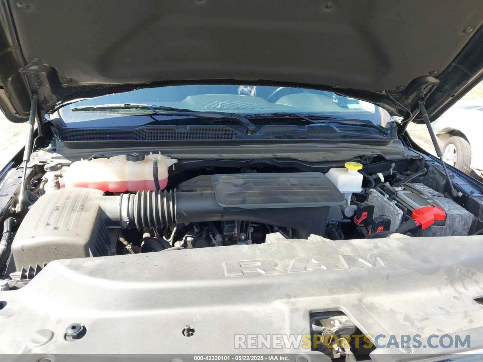 10 Photograph of a damaged car 1C6RRFFG8LN120583 RAM 1500 2020